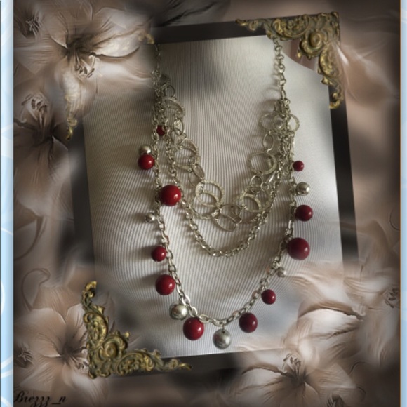 Red and silver circles long layers trendy necklace - Picture 5 of 5